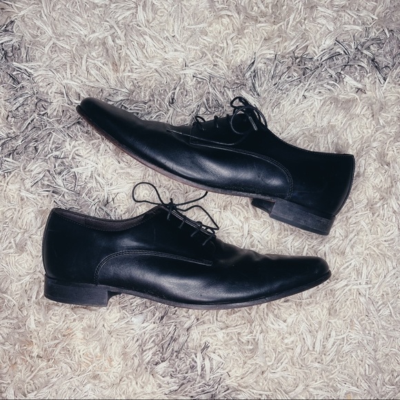 Banana Republic Other - Banana Republic Black Leather Laceup Derby Shoe